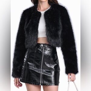 Elegant Cropped Black Faux Fur Jacket
